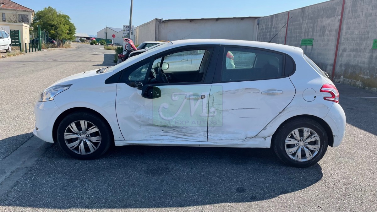 PEUGEOT 208 1.4 HDI 68 FAP ACTIVE Véhicule Accidenté 0€